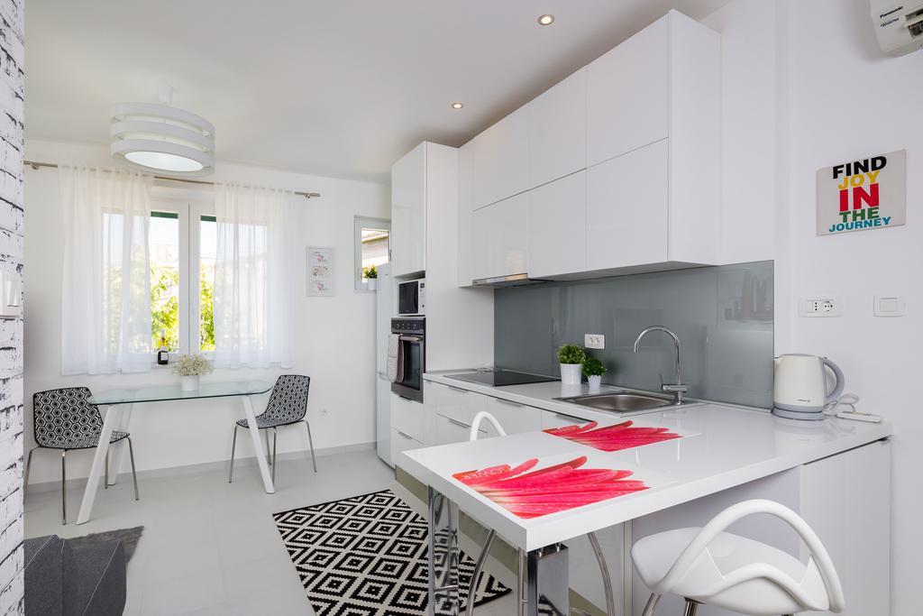 Old City Luxury Apartment Iris Split Exterior photo