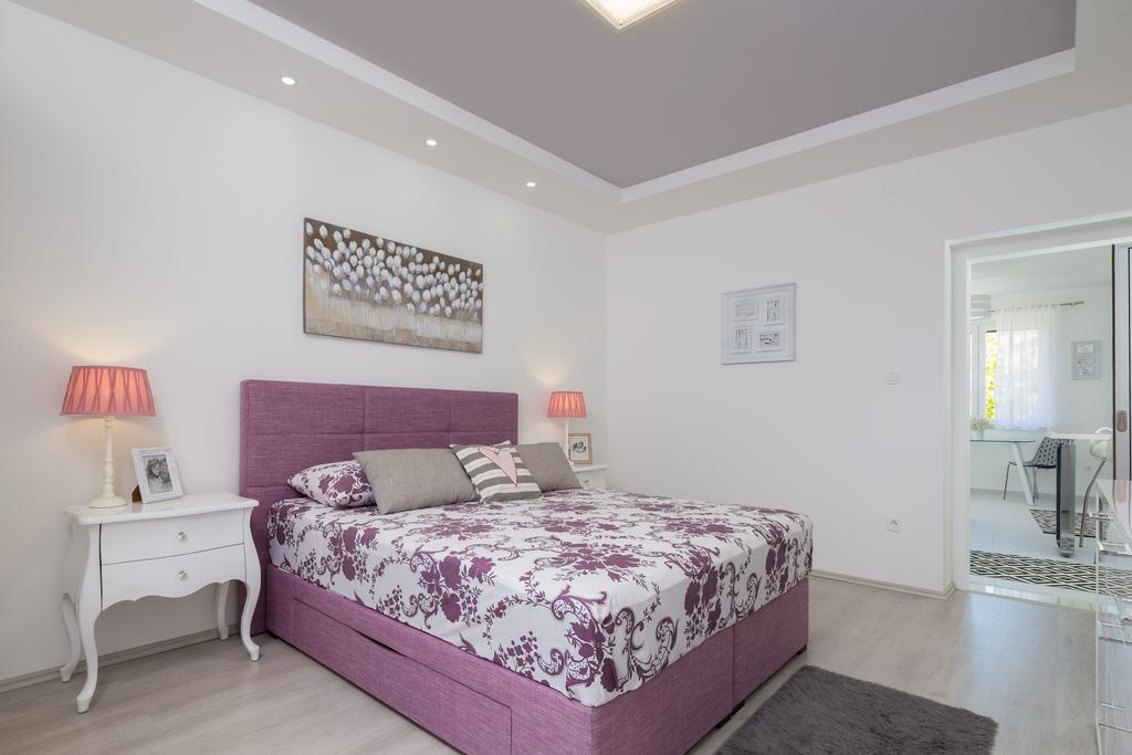 Old City Luxury Apartment Iris Split Exterior photo